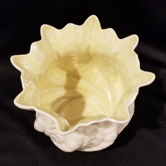 Irish Belleek Ireland Sea Shell Vase & 8" Plate Green 5th Mark 1965-1975 - Picture 8 of 11